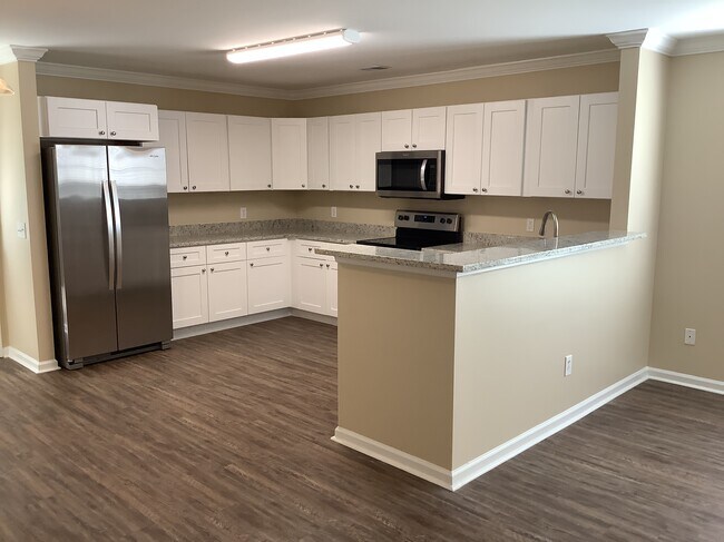 Building Photo - 8577 Chloe Ln