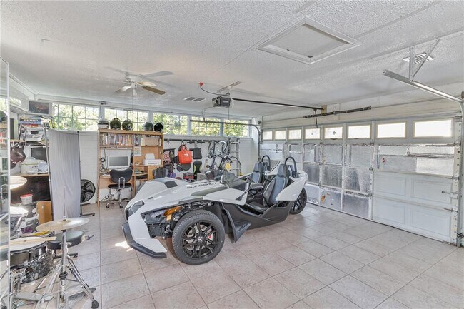 Foto del edificio - 3112 Oranole Rd