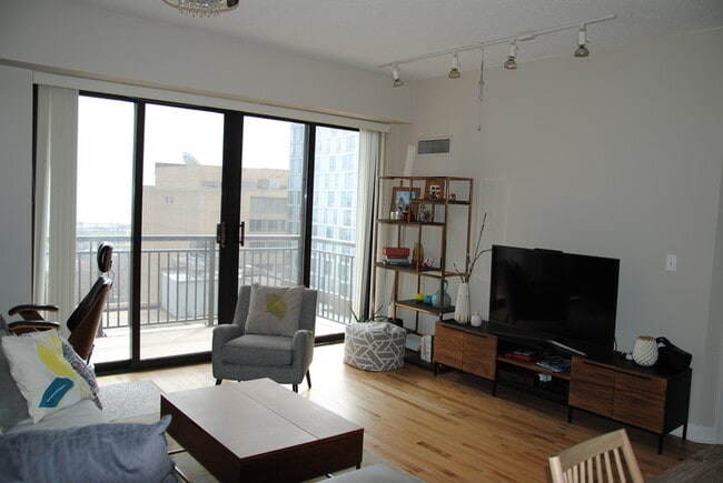 Foto del edificio - 41 E 8th St
