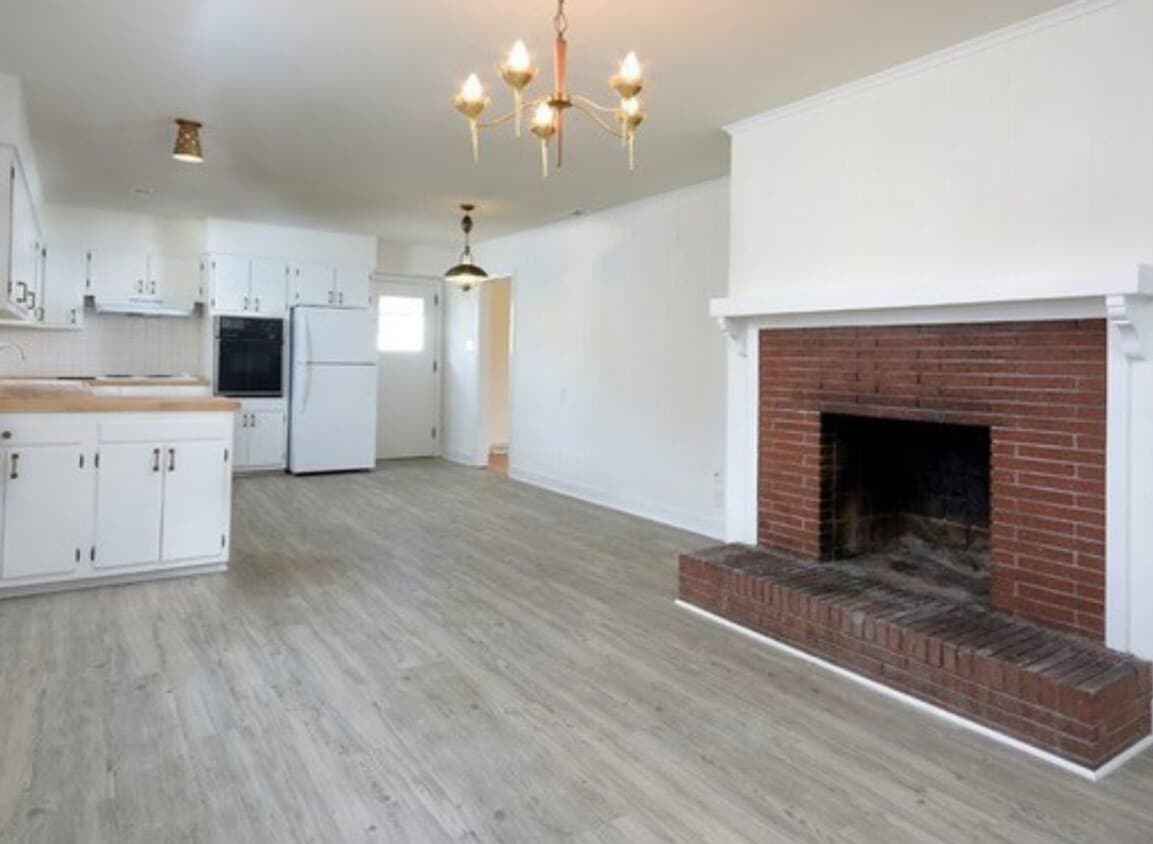 Photo - 2204 Fayetteville St
