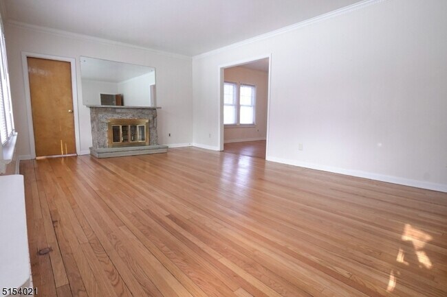 Foto del edificio - 327 Grafton Ave