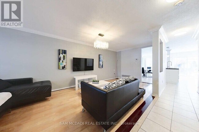 Photo du bâtiment - 5940 Ridgecrest Trail