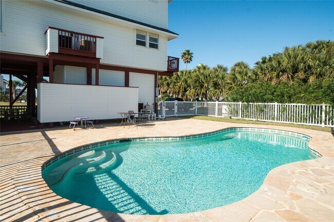 Foto del edificio - 16619 Bayfront Dr