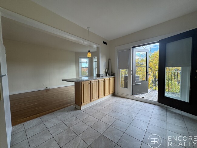 Building Photo - 1131 Commonwealth Ave