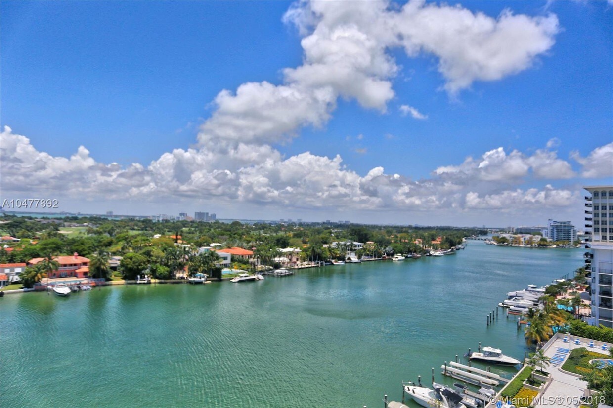 Foto principal - 5600 Collins Ave