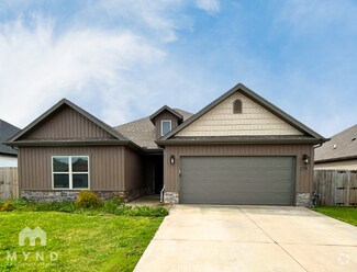 Building Photo - 1111 Pebble Pass