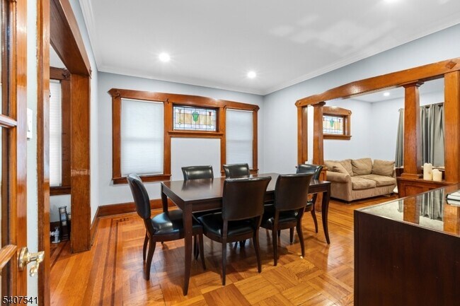 Foto del edificio - 199 E 7th St