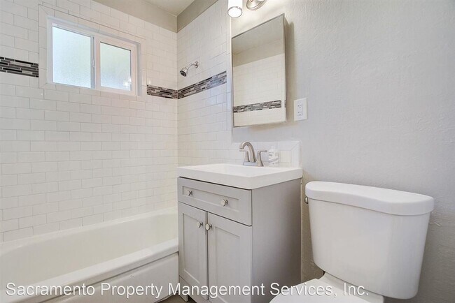 Building Photo - 4 br, 3 bath House - 3932 Henderson Way