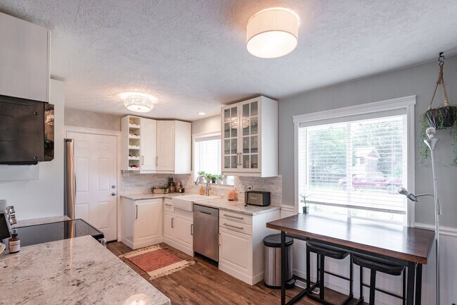 Foto del edificio - 1538 Winward Dr