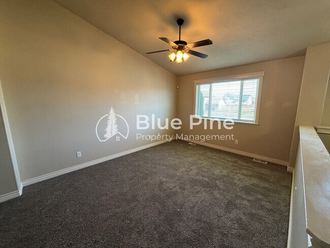Foto del edificio - 1207 N Drystone Dr