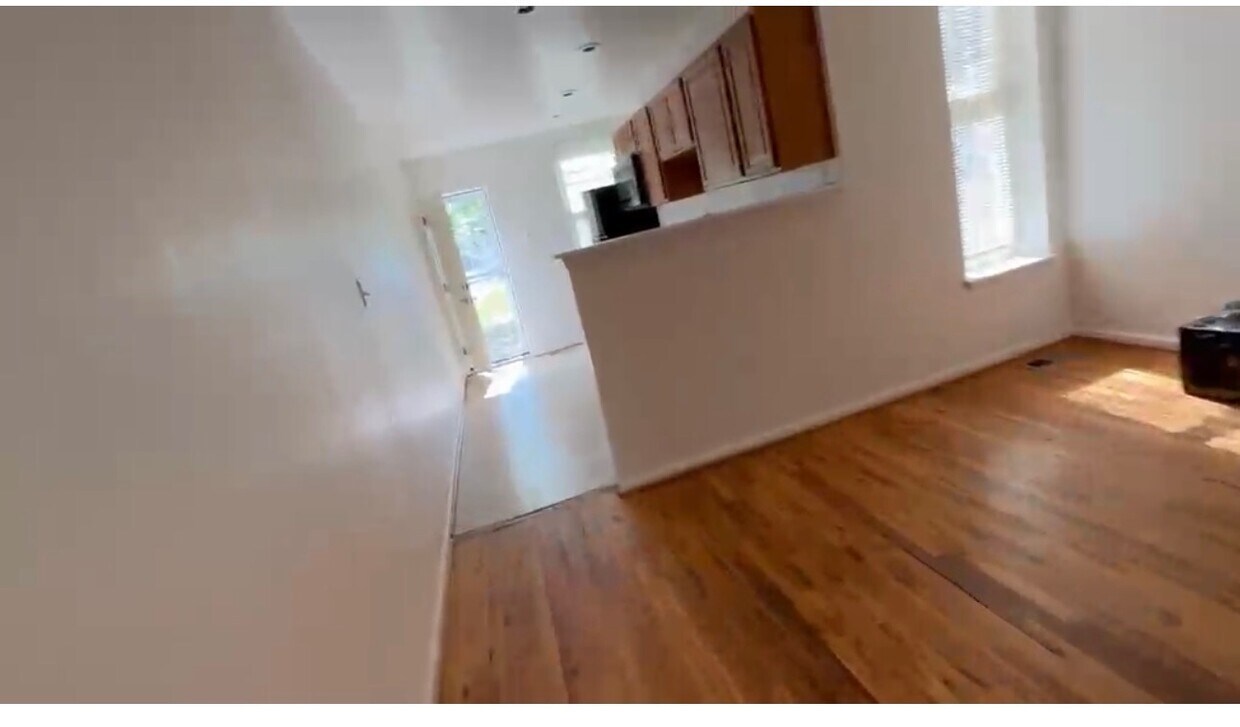 Foto del edificio - 2540 Francis St