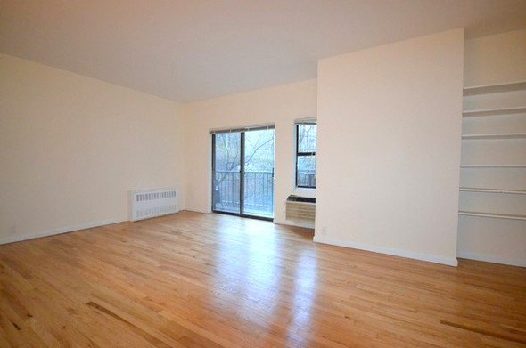 Primary Photo - 15 E 12th St