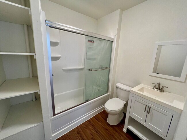 Foto del edificio - 2 Bedroom Apartment in the Heart of Tacoma