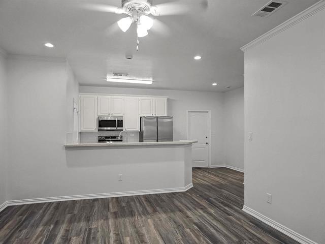 Foto del edificio - 1501 Cedar Elm Dr