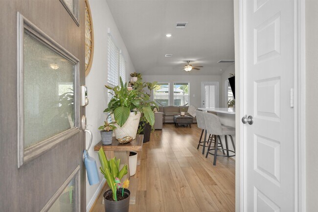 Building Photo - 18544 Meadow Point Ln