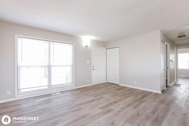 Building Photo - 413 N SEMINOLE DR, INDEPENDENCE, MO 64056