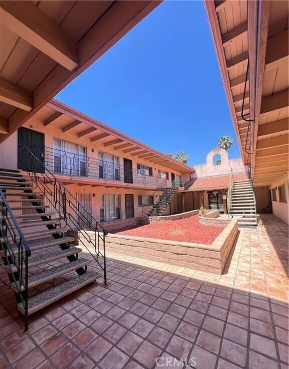 Foto del edificio - 2102 S Pacific Ave