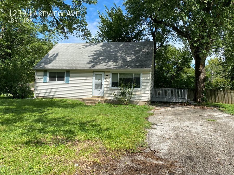 Four bedroom house House for Rent in Spanish Lake, MO