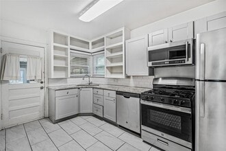 Building Photo - 2802 Dancy St