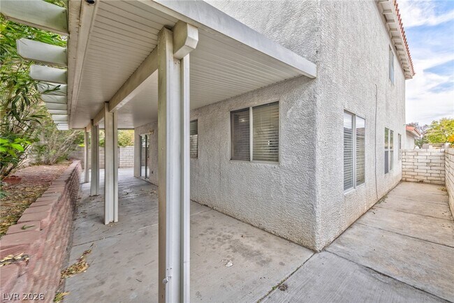 Foto del edificio - 7973 N Willow Pines Pl