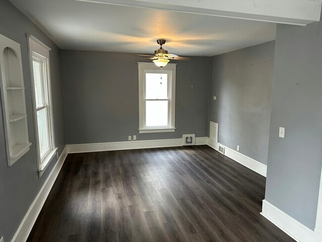 Foto del edificio - 811 W Edwards St