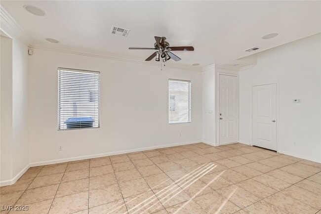 Foto del edificio - 3645 Lakeside Villas Ave