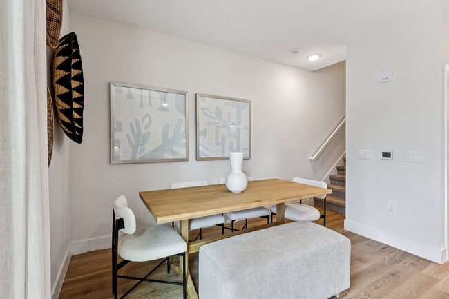 Building Photo - Cacema Townhomes