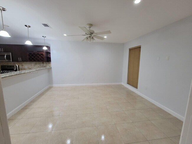 Foto del edificio - 5780 SW 61st St