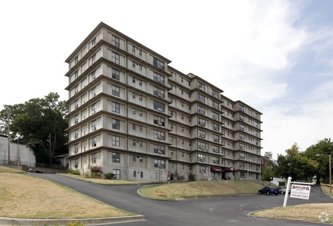 Boulder Plaza Apartments - River Park Apartments