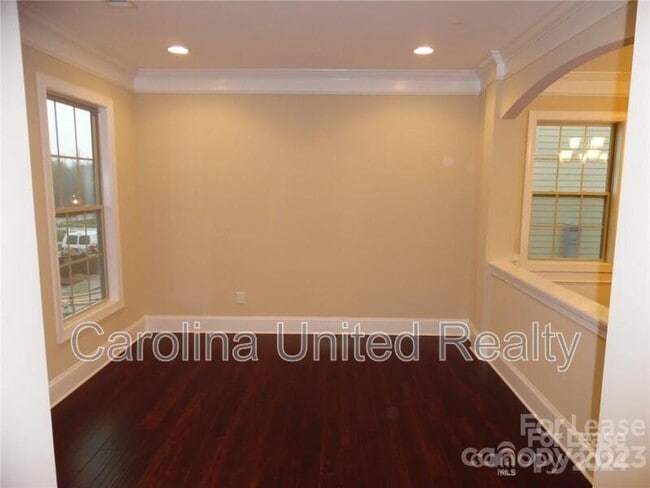 Building Photo - 117 Elmrich Ct