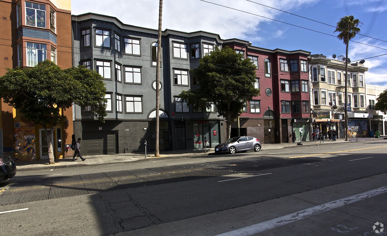 Building Photo - 1917 Mission St