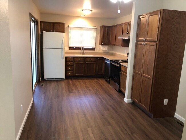 Foto del edificio - 3 Bed/2bath Single Family Home in Parkwood East