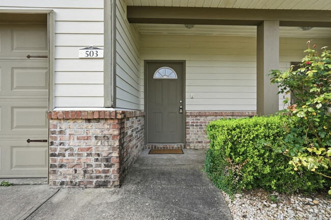 Building Photo - 503 Arbor Lake Dr