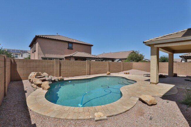 Building Photo - Heart of Queen Creek 5 bed/3 bath Home w/ ...