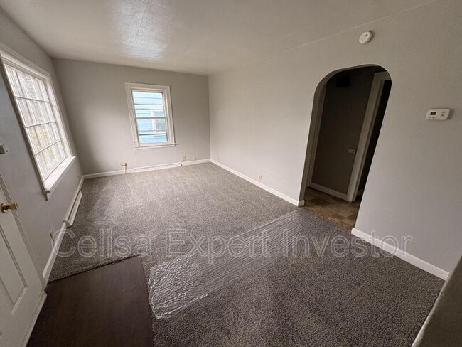 Foto del edificio - 2221 Vance Ave