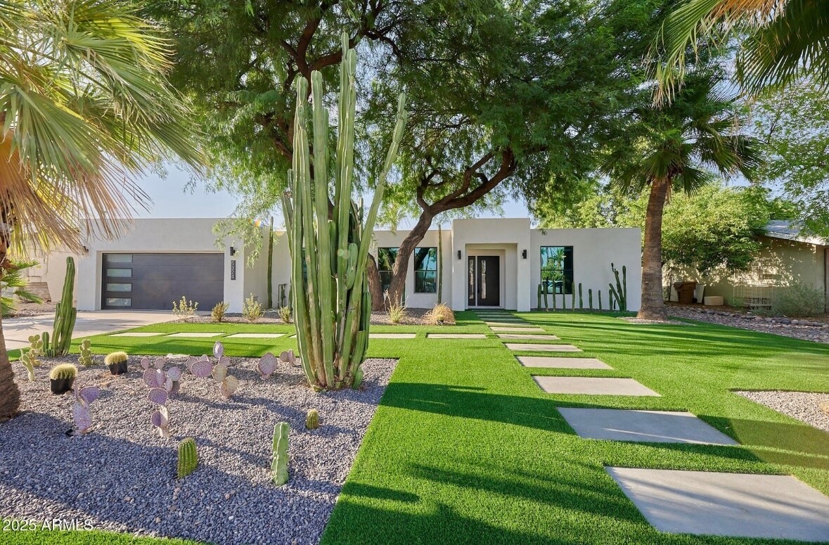 Foto principal - 5324 E Hillery Dr