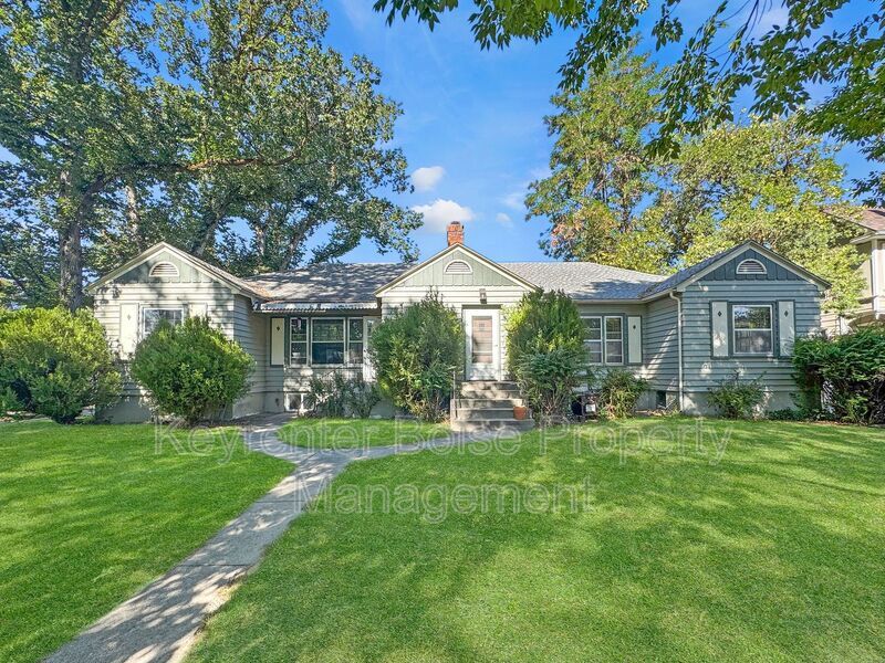 Primary Photo - 1203 N 8th St