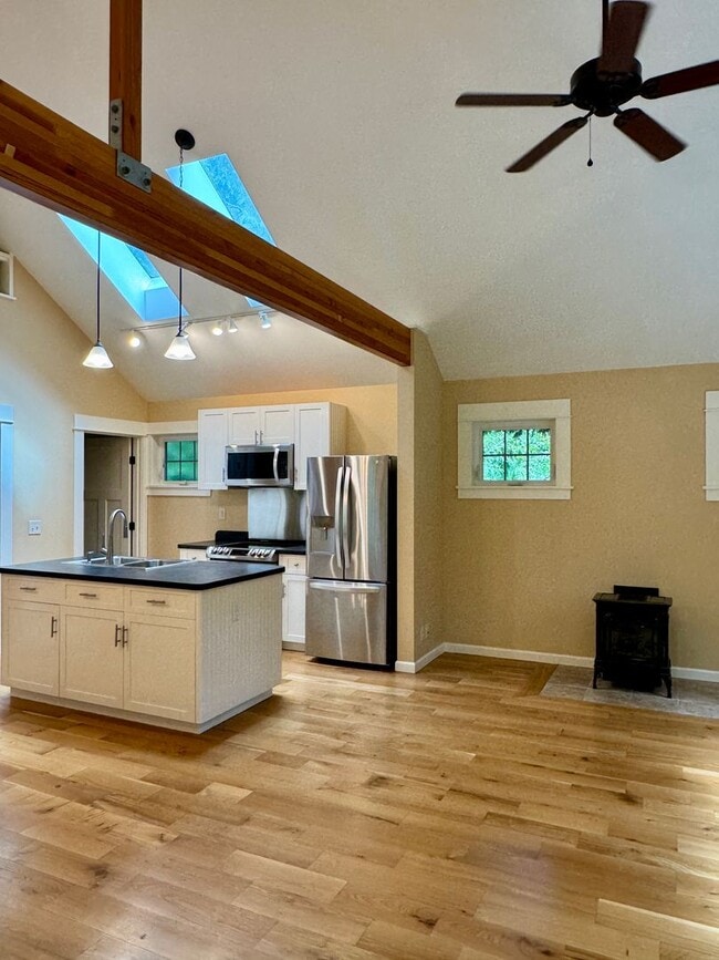 Building Photo - Luxury finishes throughout this craftsman ...