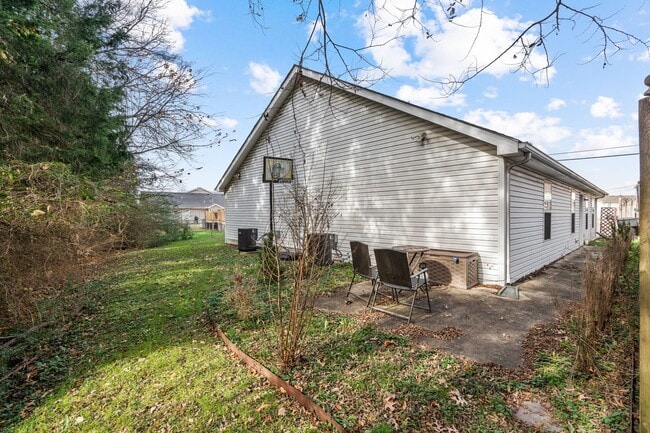 Building Photo - 1578 Chariot Dr