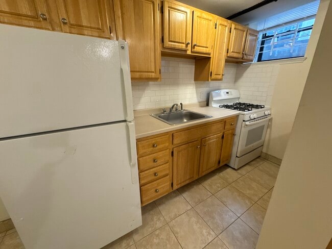 Building Photo - 1114 Commonwealth Ave