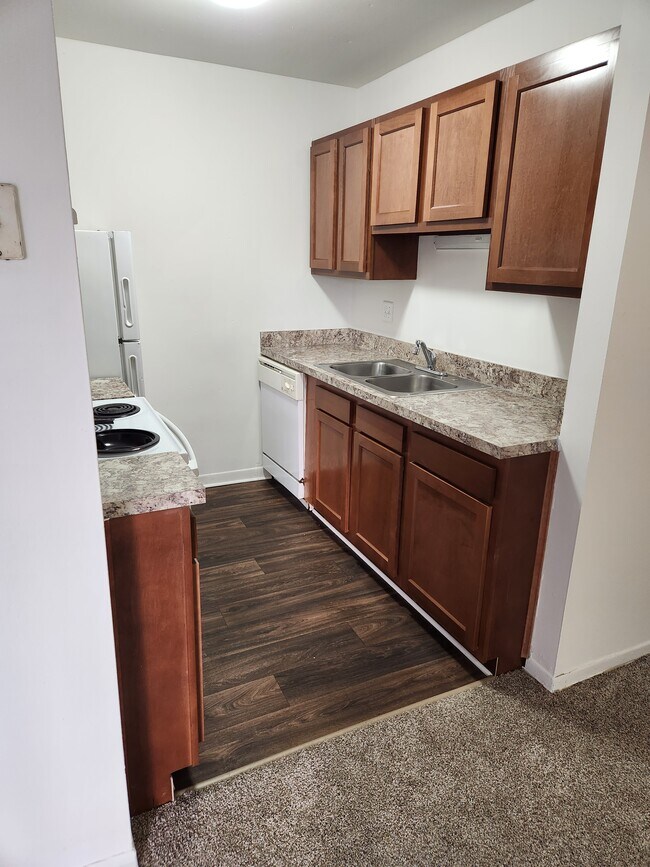 Kimberly Club Apartments 34830 Pisces Dr Sterling Heights, MI