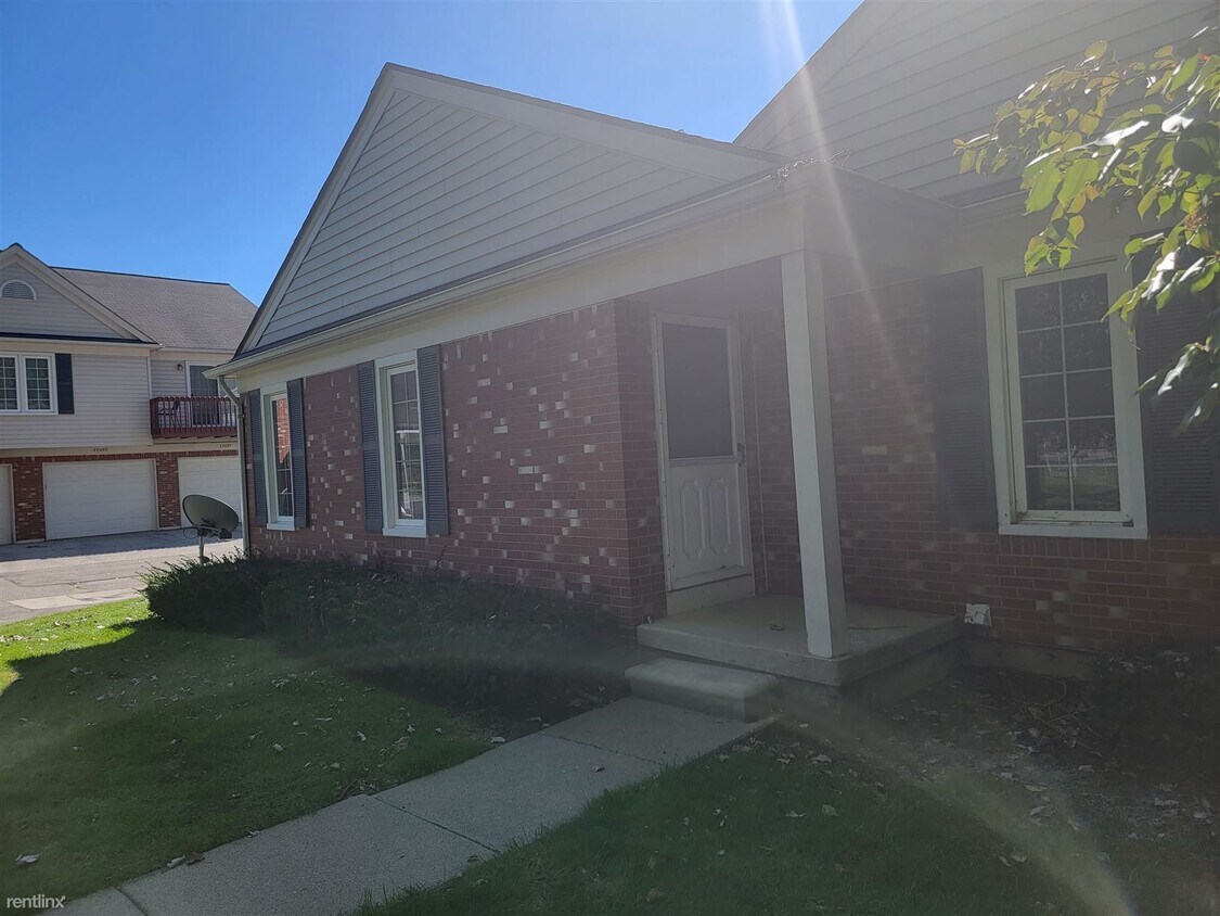 Primary Photo - 2 br, 1 bath House - 37441 Stonegate Cir