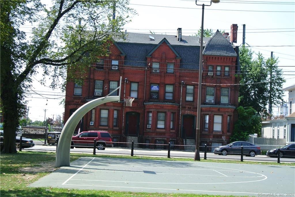 Primary Photo - 534 E Washington Ave