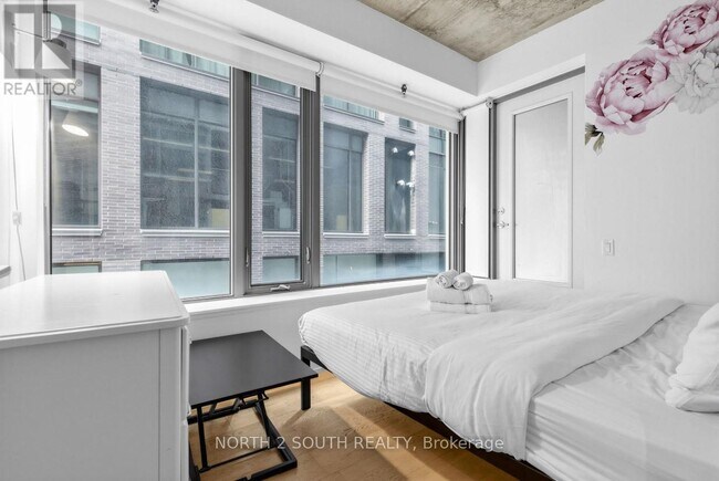 Photo du bâtiment - 95 Bathurst St