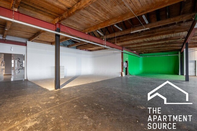 Foto del edificio - 3134 W Carroll Ave