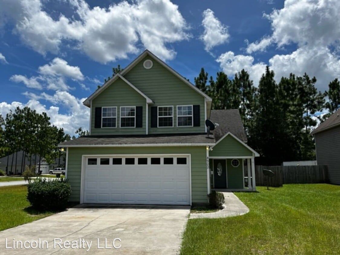 3 br, 2 bath House 4902 Liberty Cir House for Rent in Lake Park, GA