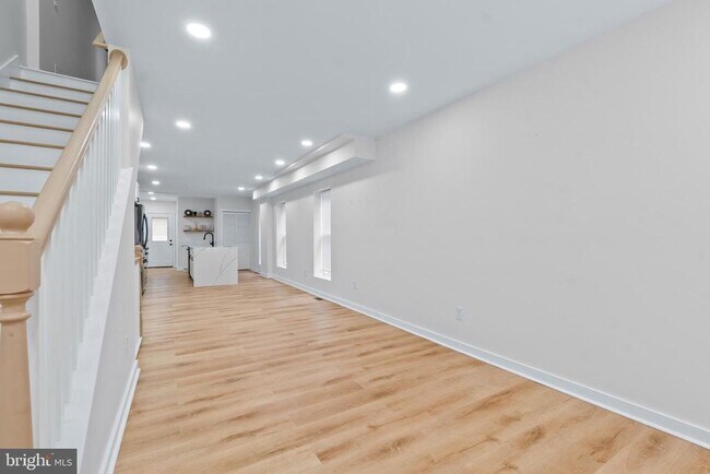 Foto del edificio - 530 E 38th St