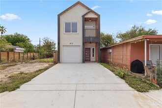 Building Photo - 813 S Bicentennial Blvd