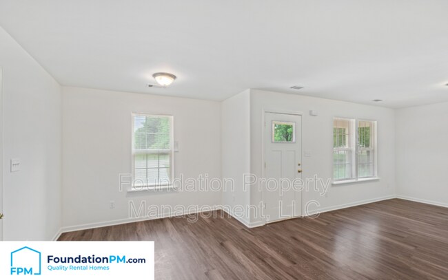 Building Photo - 4521 Cinderella Dr