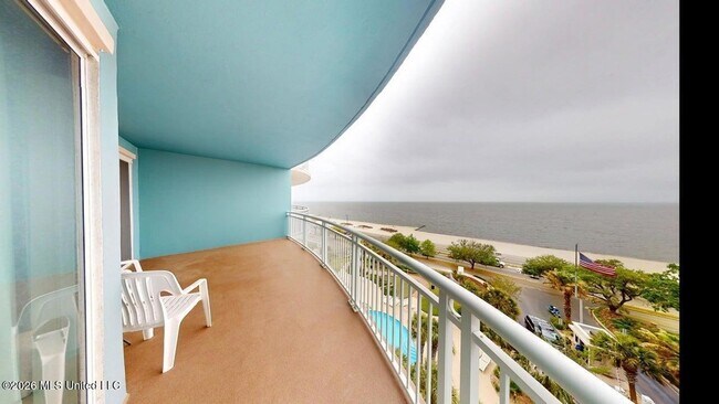 Foto del edificio - 2230 Beach Dr